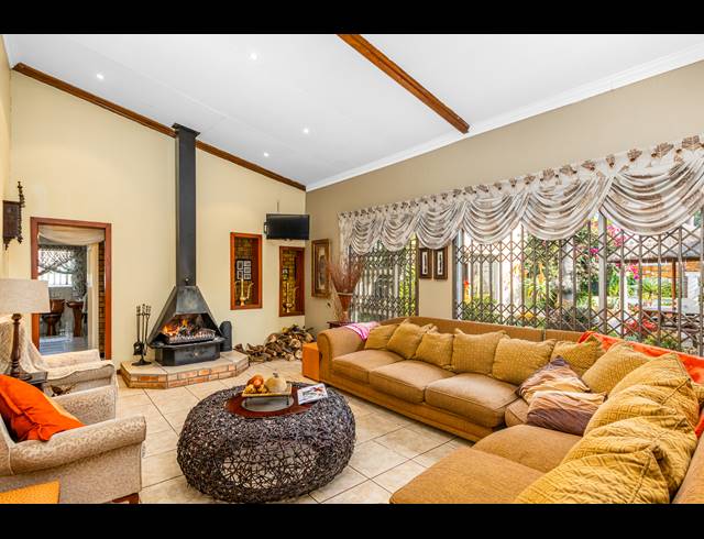 6 BEDROOM FREEHOLD FOR SALE IN SUNWARD PARK
